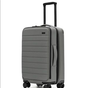 Away Expandable Carry On